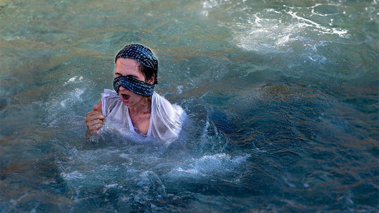 «Μην κλαις ρε γοργόνα» στο Θέατρο ΙΣΟΝ