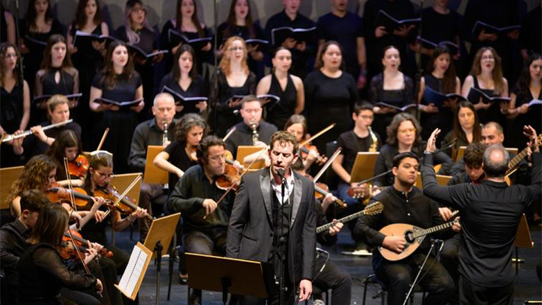 «Άξιον Εστί» στον Καθεδρικό Ναό της Βιέννης για τα 100 χρόνια από τη γέννηση του Μίκη Θεοδωράκη