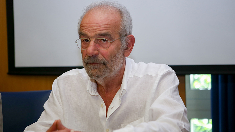 Αλαβάνος για Τσίπρα: «Πρέπει να γονατίσει σε δεσπότη και να ζητήσει συγγνώμη για όσα έκανε στη χώρα»