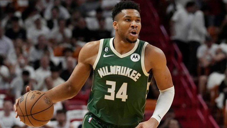 «Βόμβα» Σαμς Σαράνια: «Ο Αντετοκούνμπο το συζητούσε μόνο για τους Νικς το καλοκαίρι»