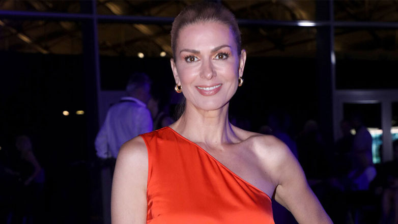 Τζίνα Αλιμόνου: Φυλάκιση 10 μηνών με αναστολή στον πρώην σύντροφό της για ενδοοικογενειακή βία