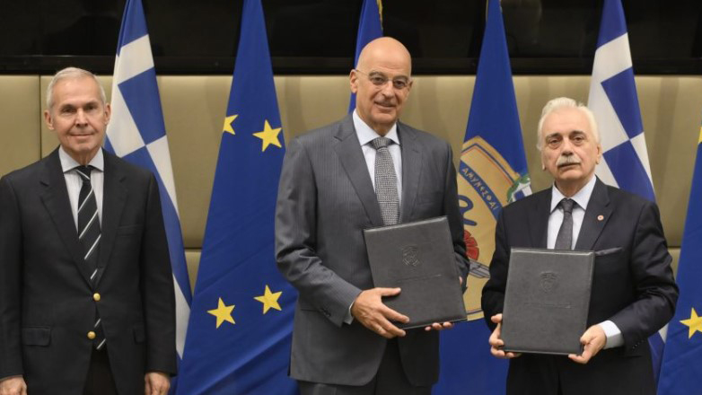 Υπογραφή μνημονίου συνεργασίας του ΥΠΕΘΑ με τον Ελληνικό Ερυθρό Σταυρό