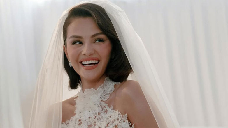 Selena Gomez: Αποκάλυψε τα προϊόντα που χρησιμοποίησε για το νυφικό μακιγιάζ της