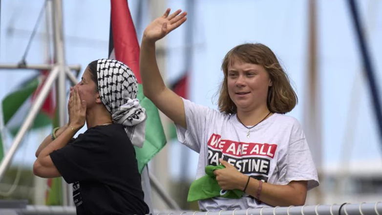 Πληρωμένη απάντηση Τούνμπεργκ σε Τραμπ: «Ας δει κανέναν γιατρό»