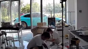 Πάτησε κατά λάθος τη λειτουργία “Αυτόματο Παρκάρισμα” στο κινητό και μετά… κυνήγαγε το αυτοκίνητο του (Βίντεο) 