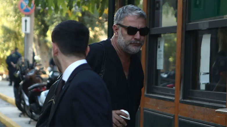 Βασίλης Μπισμπίκης: Η πρώτη αντίδραση του ηθοποιού όταν άκουσε την ποινή του Βασίλης Μπισμπίκης: Η πρώτη αντίδραση του ηθοποιού όταν άκουσε την ποινή του