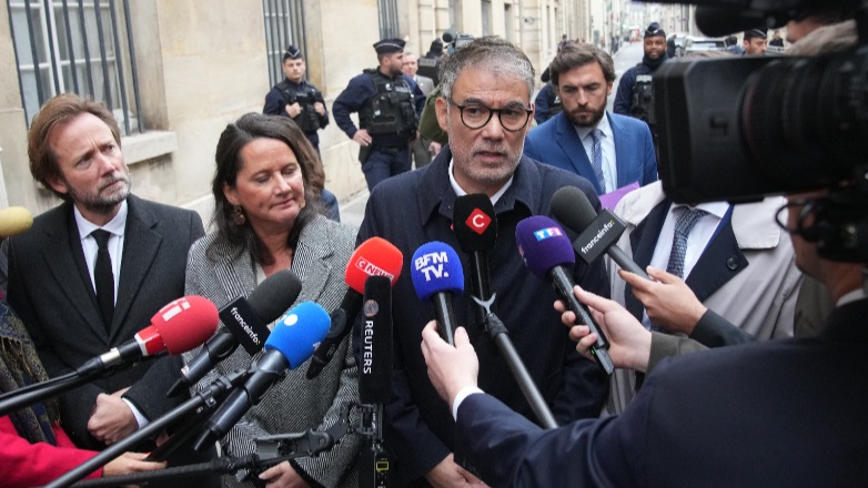 Χωρίς αποτελέσματα η συνάντηση του Λεκορνί με την ηγεσία του γαλλικού Σοσιαλιστικού κόμματος