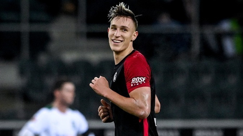 Ντόρτμουντ: Προσφέρει νέο πενταετές συμβόλαιο στον Σλότερμπεκ