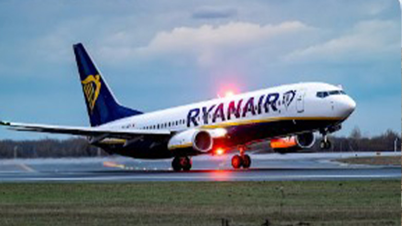 Τρόμος σε αεροπλάνο:  Δεν μπορούσε να προσγειωθεί λόγω καταιγίδας και κινδύνευσε να μείνει από καύσιμα