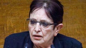 Αλέκα Παπαρήγα: «Ευχαριστώ τους γιατρούς και το νοσηλευτικό προσωπικό»