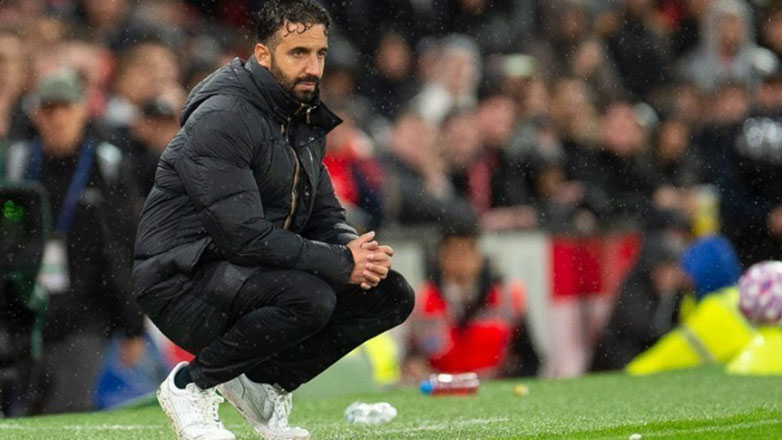 Πλήρης στήριξη Ράτκλιφ σε Αμορίμ: «Θα έχει όλη την τριετία για να αποδείξει την αξία του» Πλήρης στήριξη Ράτκλιφ σε Αμορίμ: «Θα έχει όλη την τριετία για να αποδείξει την αξία του»