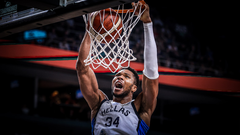 Έσταξε… μέλι για την Ελλάδα ο Γιάννης στη media day των Μπακς: «Είχαμε εκπληκτικό καλοκαίρι»