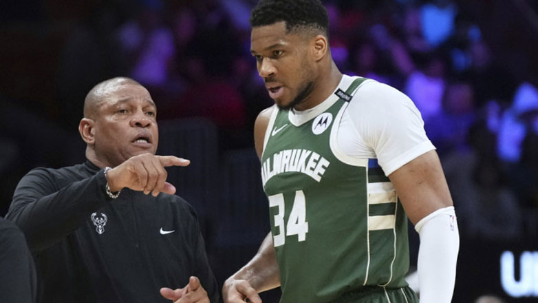 Ντοκ Ρίβερς: «Δεν έγινε ποτέ καμία συζήτηση για ανταλλαγή του Αντετοκούνμπο»