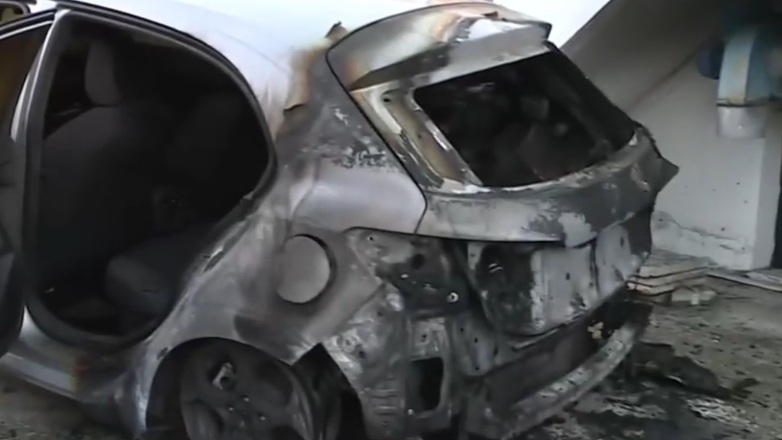 Έβαλαν φωτιά σε αντιπροσωπεία αυτοκινήτων στον Βύρωνα