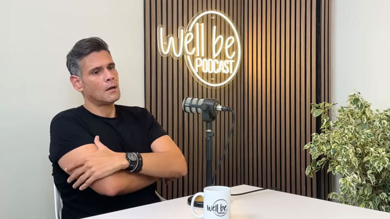 Δημήτρης Ουγγαρέζος: Η εξομολόγηση για τον θάνατο των γονιών του – «Άρχισα να πίνω. Δεν έκλαψα ποτέ»