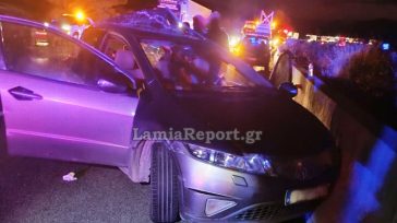 Λαμία: Νταλίκα παρέσυρε Ι.Χ. που είχε σταματήσει στη ΛΕΑ