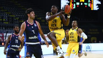 Greek Basketball League: Κυρίαρχη η ΑΕΚ με κορυφαίο τον Σίλβα 93-73 τον Πανιώνιο