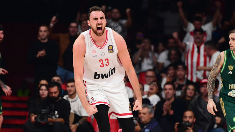 «Ερυθρόλευκο» το ντέρμπι «αιωνίων», 90-86 ο Ολυμπιακός τον Παναθηναϊκό