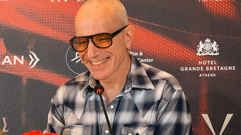 Ντάνιελ Ντέι Λιούις: «Δεν είμαι ερημίτης» – Τι είπε για την πρεμιέρα της νέας του ταινίας «Ανεμώνη» που σκηνοθετεί ο γιος του