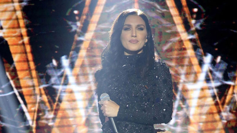 Ιουλία Καλλιμάνη: Η έντονη αντίδραση σε χυδαία μαντινάδα από θαμώνα – Τον έδιωξε με…γαλλικά!