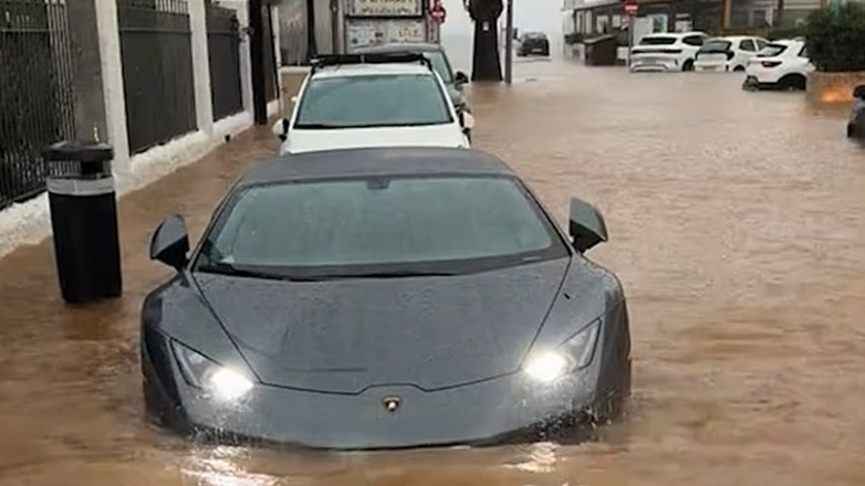 Ισπανία: Σε ποτάμια μετατράπηκαν οι δρόμοι εξαιτίας της καταιγίδας «Άλις»