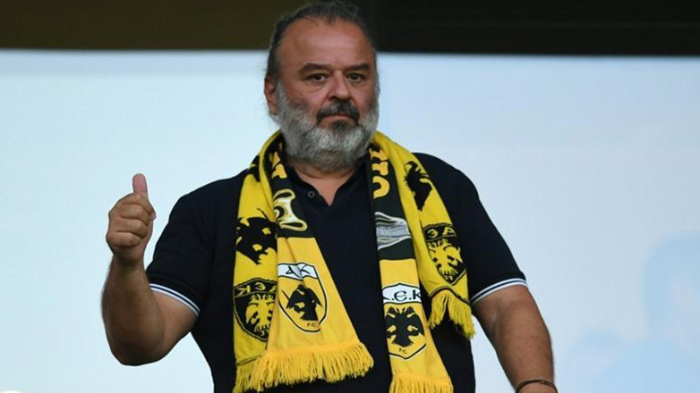 Ομόφωνη απαλλαγή του Μάριου Ηλιόπουλου από τη ΔΕΑΒ για το σπασμένο τζάμι στο Περιστέρι