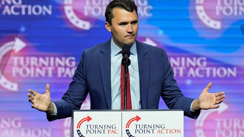 ΗΠΑ: Ακυρώσεις σε βίζες εξαιτίας σχολίων στα social media για τη δολοφονία του Τσάρλι Κερκ