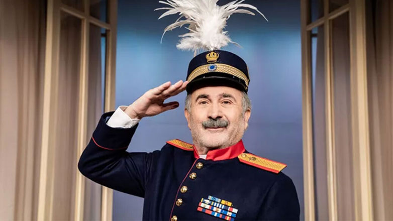 Λάκης Λαζόπουλος: Ανακοίνωσε την αποχώρησή του από το θέατρο – «Φέτος είναι η τελευταία χρονιά που παίζω» Λάκης Λαζόπουλος: Ανακοίνωσε την αποχώρησή του από το θέατρο – «Φέτος είναι η τελευταία χρονιά που παίζω»