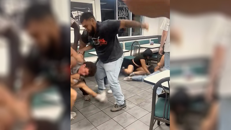 Άγριο ξύλο στο Τέξας για λάθος… μπέργκερ