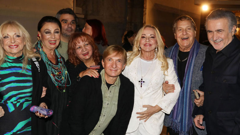 “Το Σπίτι του Ηθοποιού” στο Ηρώδειο – Λαμπερές παρουσίες στην πρεμιέρα της παράστασης