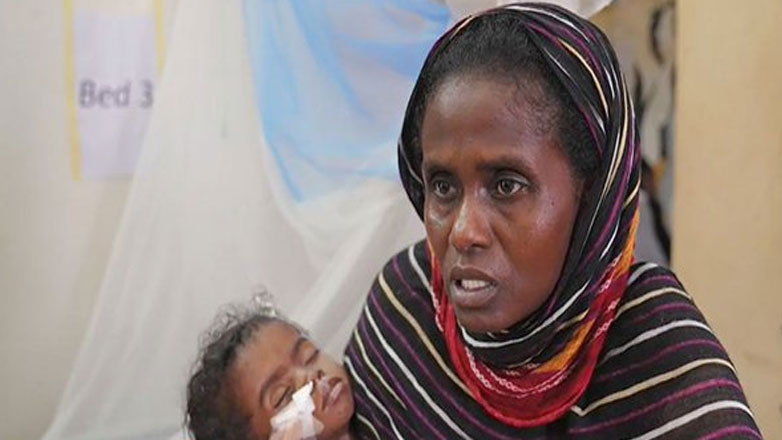 Σουδάν: Τραγικό δίλημμα για μια μητέρα : «Μπορώ να σώσω μόνο ένα από τα δίδυμα παιδιά μου»