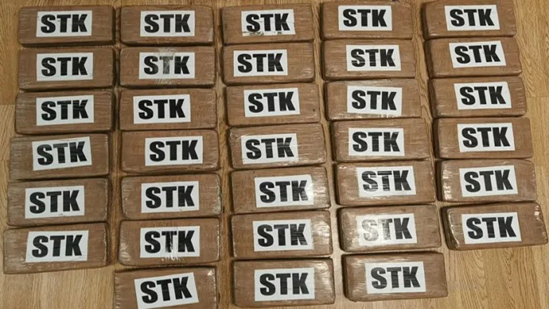 Πειραιάς: Κατασχέθηκαν 38 κιλά κοκαΐνης κρυμμένα σε κοντέινερ με μπανάνες