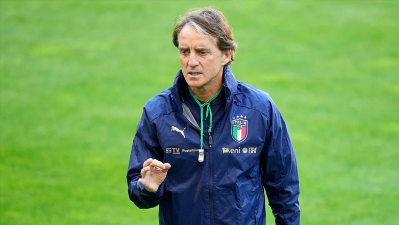 Αγγλία: Επαφές της Νότιγχαμ με Μαντσίνι