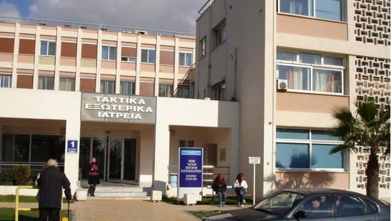 Νεκρός ο οδηγός του ΙΧ που καρφώθηκε σε δέντρο στο Μενίδι