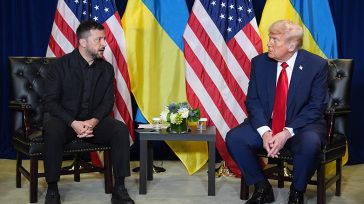 Ο Τραμπ ζήτησε από τον Ζελένσκι να αποδεχθεί τους όρους της Ρωσίας για να μην βρεθεί αντιμέτωπος με την καταστροφή