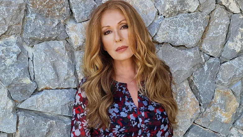 Έφη Κοντού: Εντυπωσιάζει το νέο της single με τίτλο «Για μας»