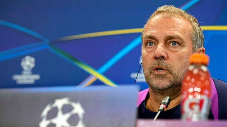 Φλικ: «Περίπλοκη η κατάσταση στην Μπαρτσελόνα, θα σκεφτώ το classico μετά τον αγώνα με τον Ολυμπιακό»