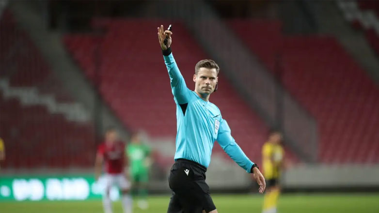 Champions League: Ο Ελβετός Σνάιντερ διαιτητής στο Μπαρτσελόνα-Ολυμπιακός