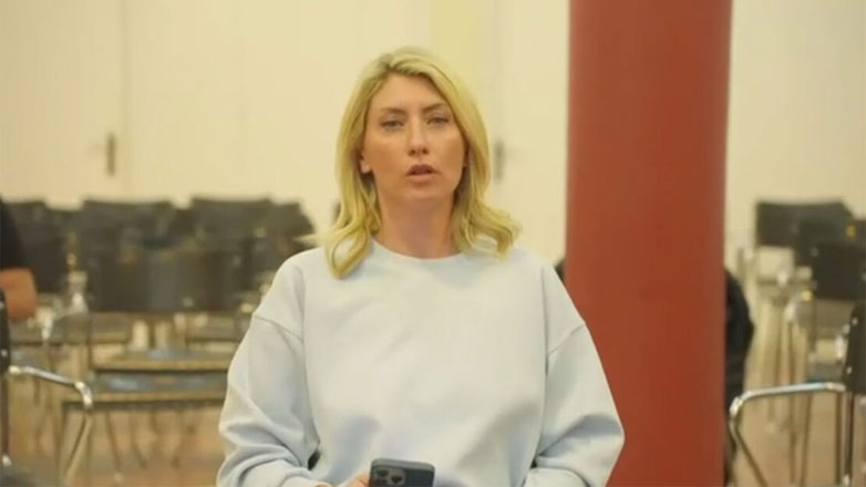 Σία Κοσιώνη: «Δεν είμαι από τους ανθρώπους που έχουν κάποιο κόμπλεξ με τη δημόσια εικόνα τους»