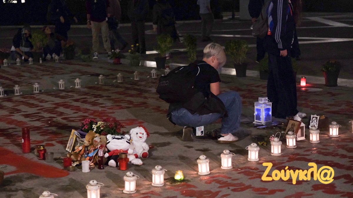 Συγκέντρωση του ΣΥΡΙΖΑ στο Σύνταγμα κατά της τροπολογίας για τον Άγνωστο Στρατιώτη