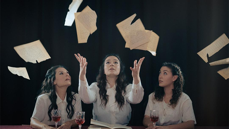 «Οι Ανέγγιχτες» στο Θέατρο Χώρος