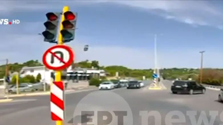 Ρόδος: Παραβίασε κόκκινο και συγκρούστηκε με διερχόμενο όχημα