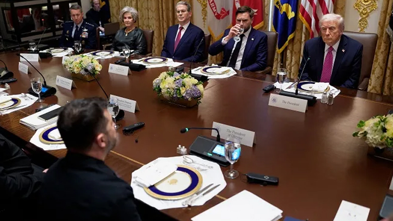 Ο Τραμπ ζήτησε από τον Ζελένσκι να παραχωρήσει στη Ρωσία το Ντονμπάς