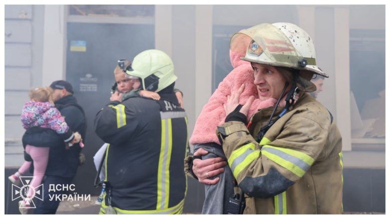 Σοκ από ρωσική επίθεση σε νηπιαγωγείο στο Χάρκοβο Σοκ από ρωσική επίθεση σε νηπιαγωγείο στο Χάρκοβο