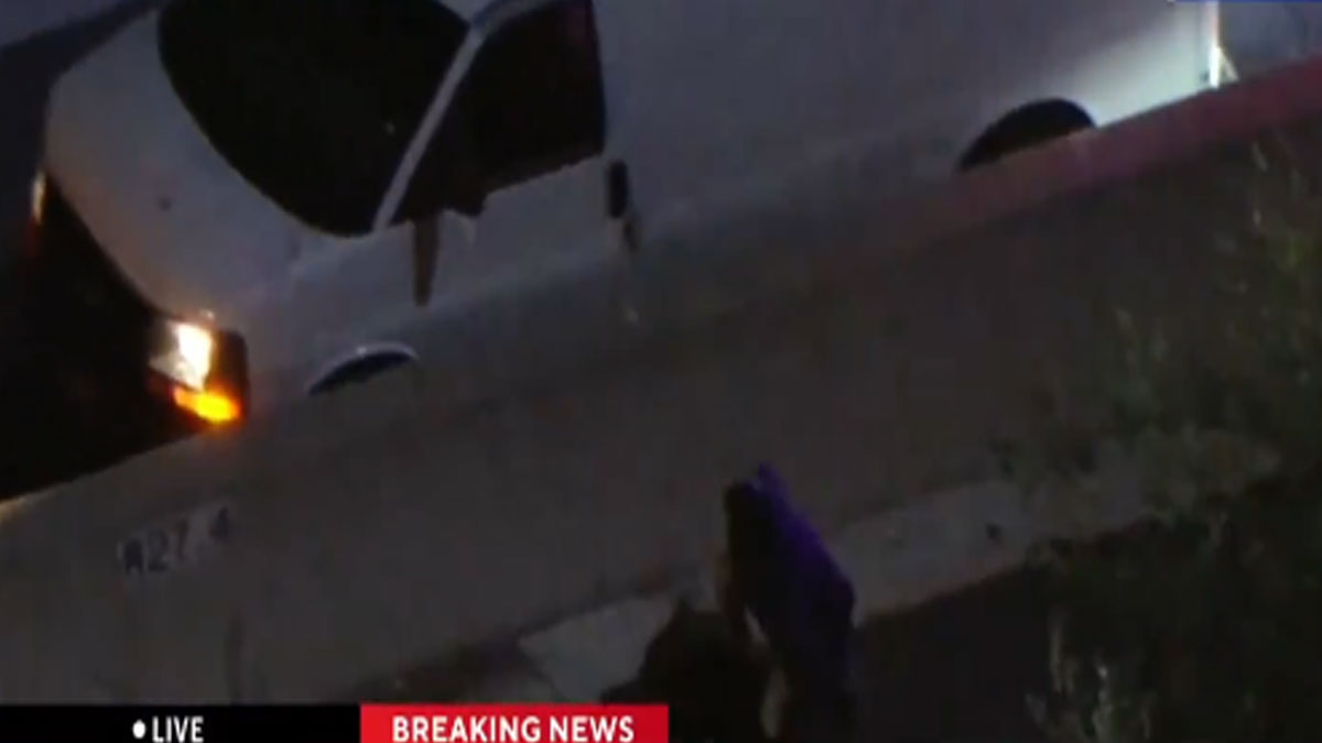 Βίντεο σοκ: Κλέφτης παρασύρεται θανάσιμα σε καταδίωξη