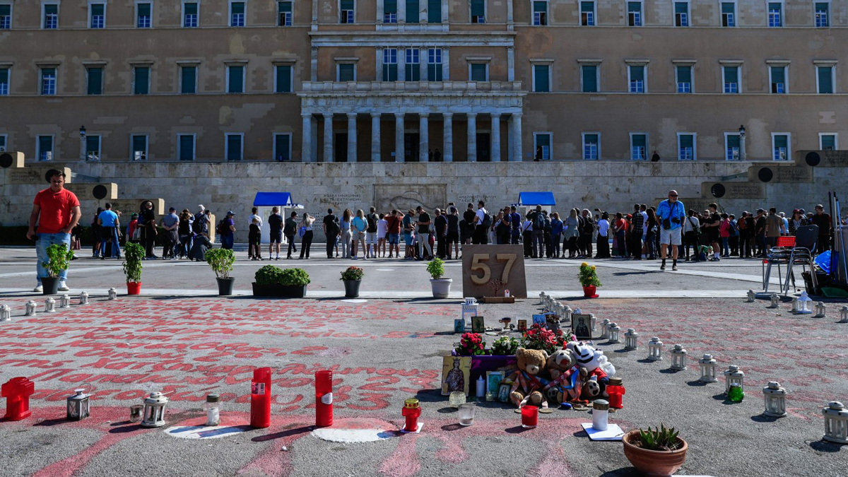 Κόντρα Δένδια – Δούκα για τον Άγνωστο Στρατιώτη