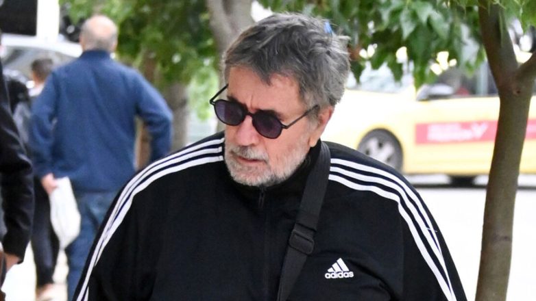 Σπύρος Παπαδόπουλος: Η σπάνια εμφάνιση στο κέντρο της Αθήνας