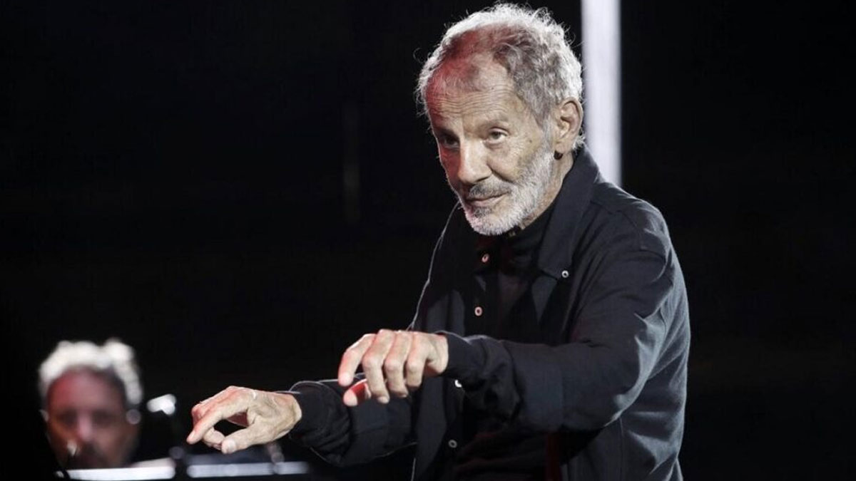 Σταύρος Ξαρχάκος: Το «αντίο» στον Διονύση Σαββόπουλο – «Πολεμήθηκε, αμφισβητήθηκε και κατά καιρούς έγινε βορά»