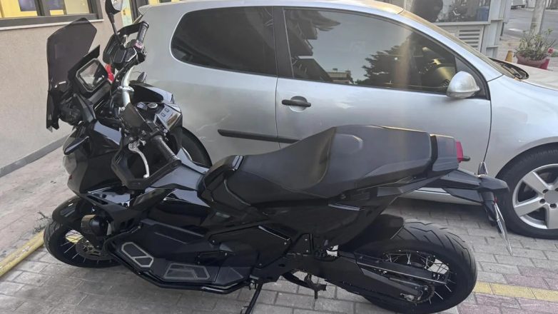 Εξαρθρώθηκε σπείρα που πουλούσε κλεμμένα αυτοκίνητα στην Αττική Εξαρθρώθηκε σπείρα που πουλούσε κλεμμένα αυτοκίνητα στην Αττική