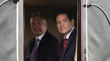 Bloomberg: House of Cards στην πίσω αυλή του Τραμπ